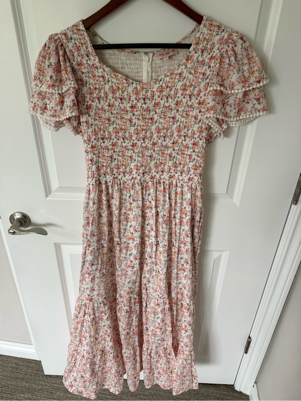 Ivy City Co Floral Smocked Tiered Dress Size Medium